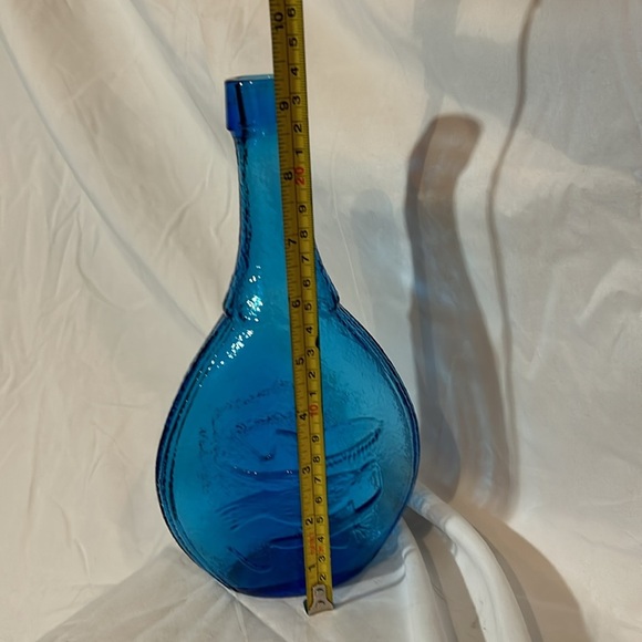 Blue Glass Bottle Vase Union Made Intertwining Hands and Peace Dove 9 inches - Picture 7 of 13